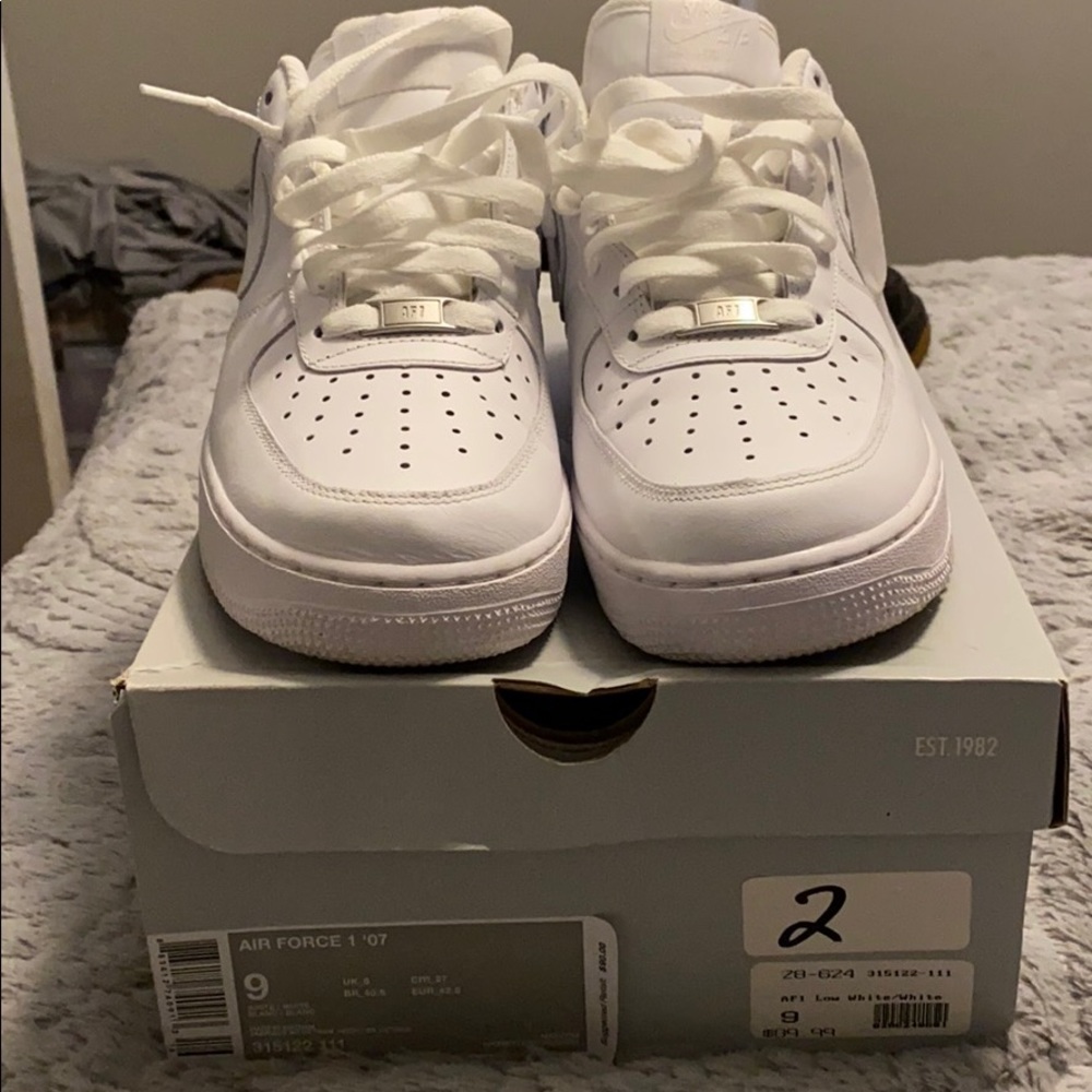 All white Men size 9 Nike Air Force 1 ‘07